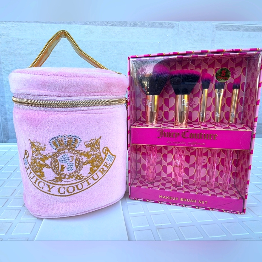 Juicy Couture Pink Makeup Brush Set with Round Makeup Bag